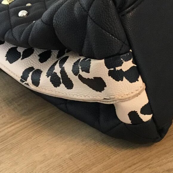 Betsey Johnson Peekaboo Leopard Shoulder Bag Black Quilt Gold Hardware Snap Clos - Picture 9 of 11